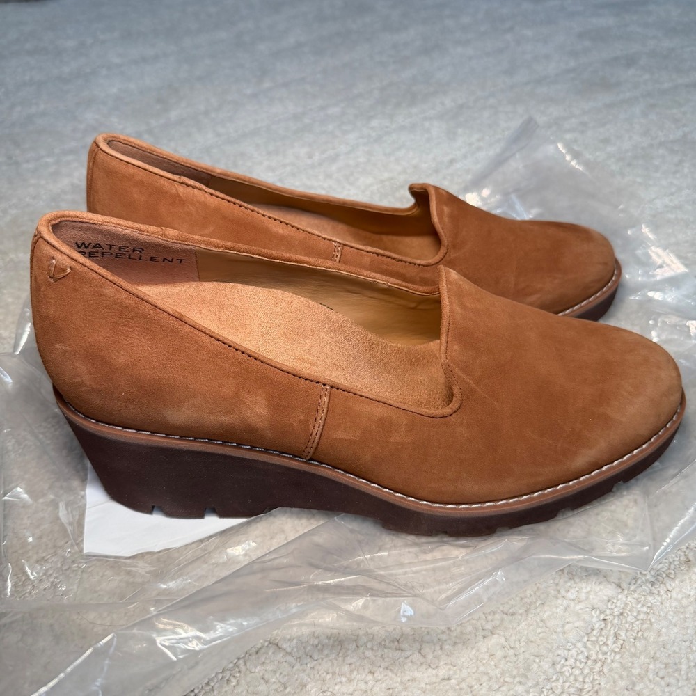 Vionic Willa Wedge Loafers Tan Suede Water Repellent Lug Sole Shoes Womens 9
